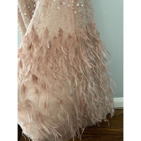 Mac Duggal Women's Disc Embellished Sequin Gown with Feather Dusty Rose Size 12 - Picture 7 of 16
